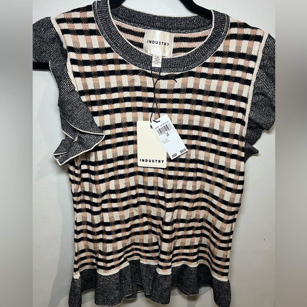 Industry Women's Black and Cream Checkered Short Sleeve Top
